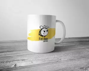 Фирменная кружка Fat Bee Games с нанесением логотипа